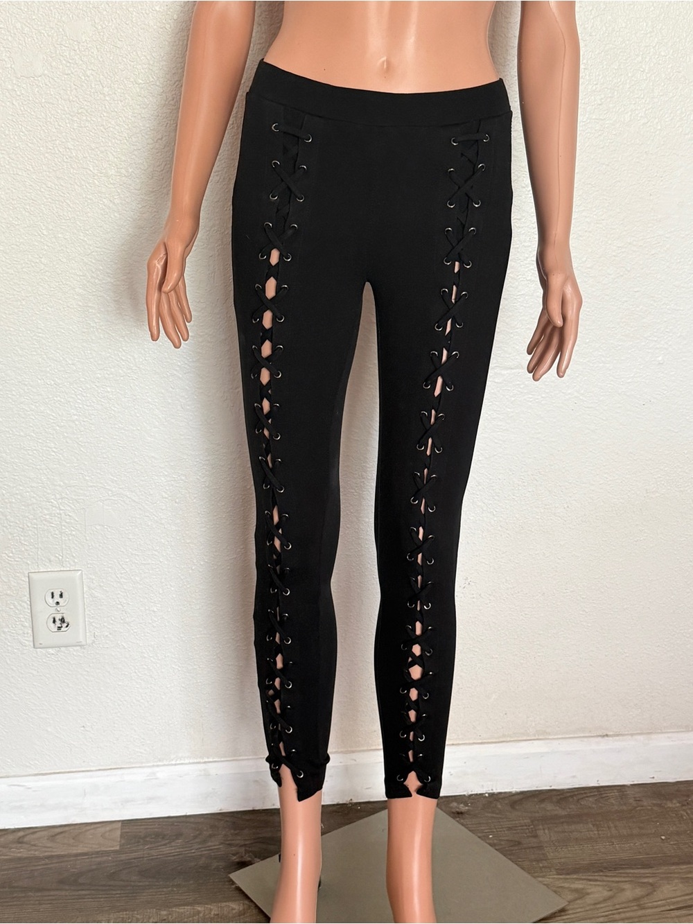 Y2K Hot Kiss Black Lace Up Grommet Leggings / Front Lace-Up Fitted Pants